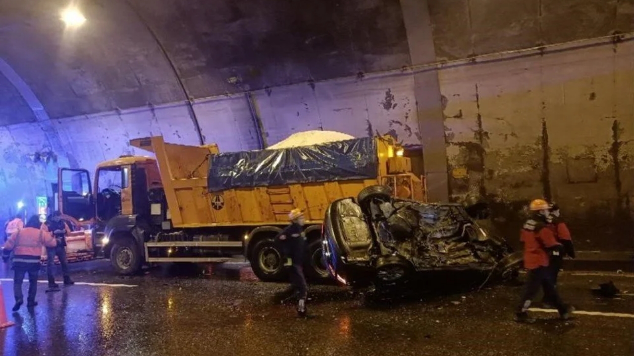 İstanbul yolu trafiğe açık mı? Bolu Tüneli açıldı mı?  Bolu tünel kaza