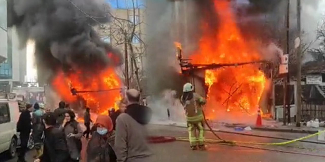 İstanbul Beykoz'da tek katlı bir ayakkabı dükkanı alev alev yandı