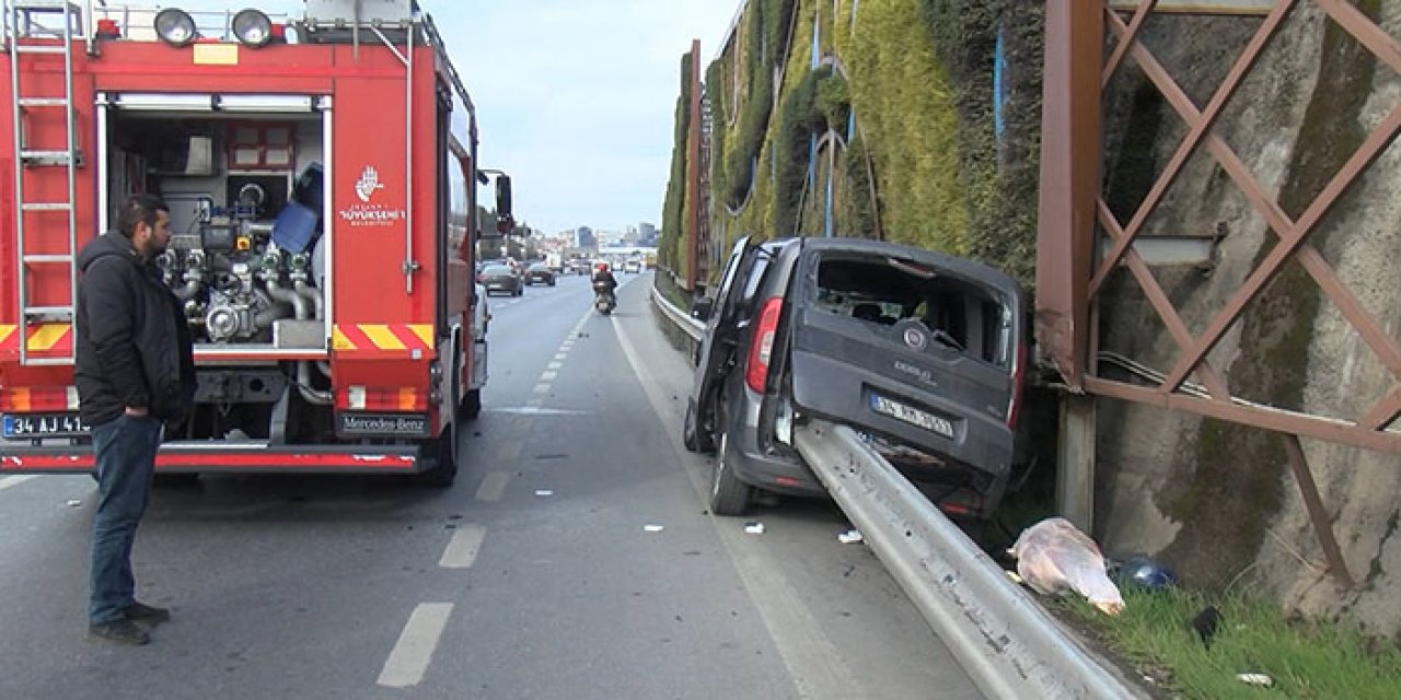 Direksiyon hâkimiyetini kaybeden araç bariyere girdi