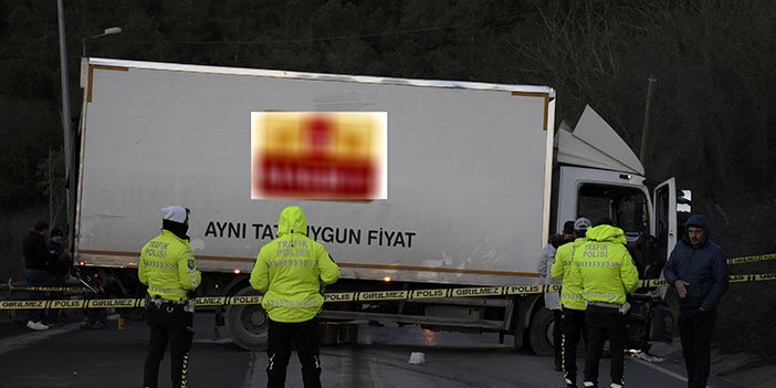 İstanbul'da 2 motosiklete çarpıp kaçan kamyoneti polis ekipleri kovaladı