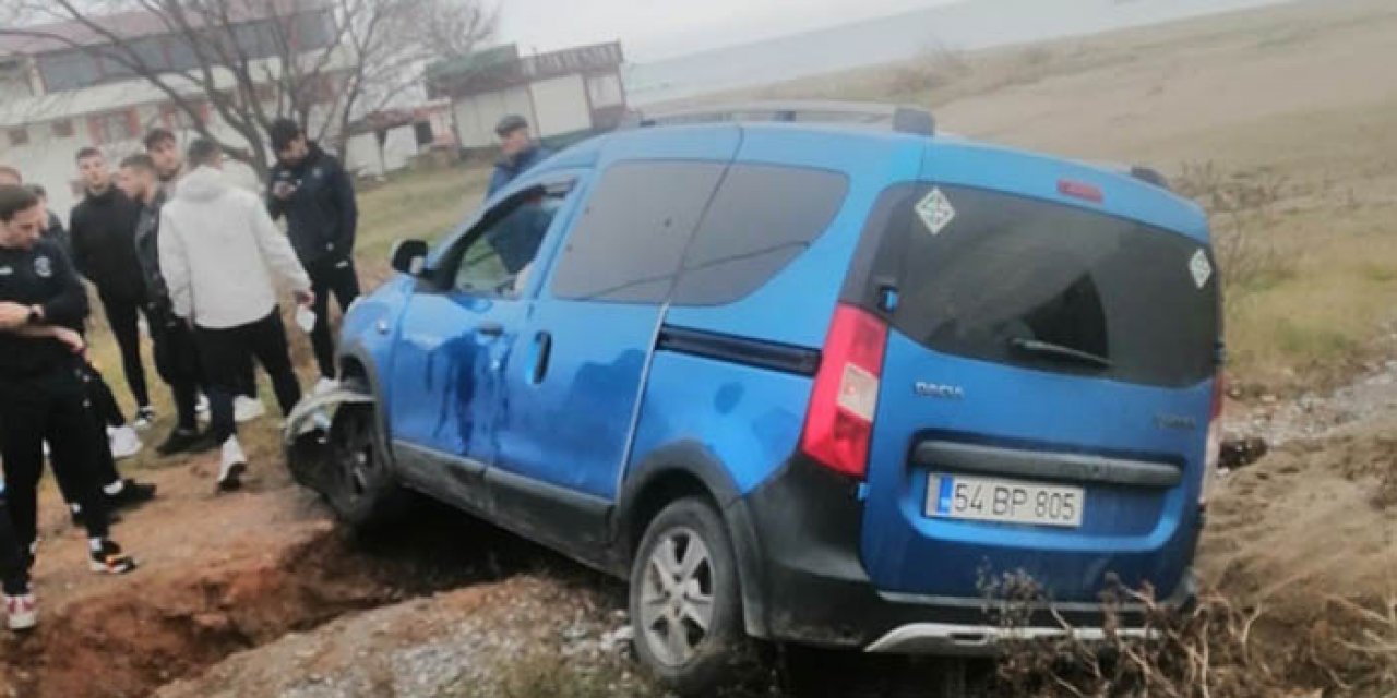 Futbolcuları taşıyan araç kaza yaptı: 6 yaralı