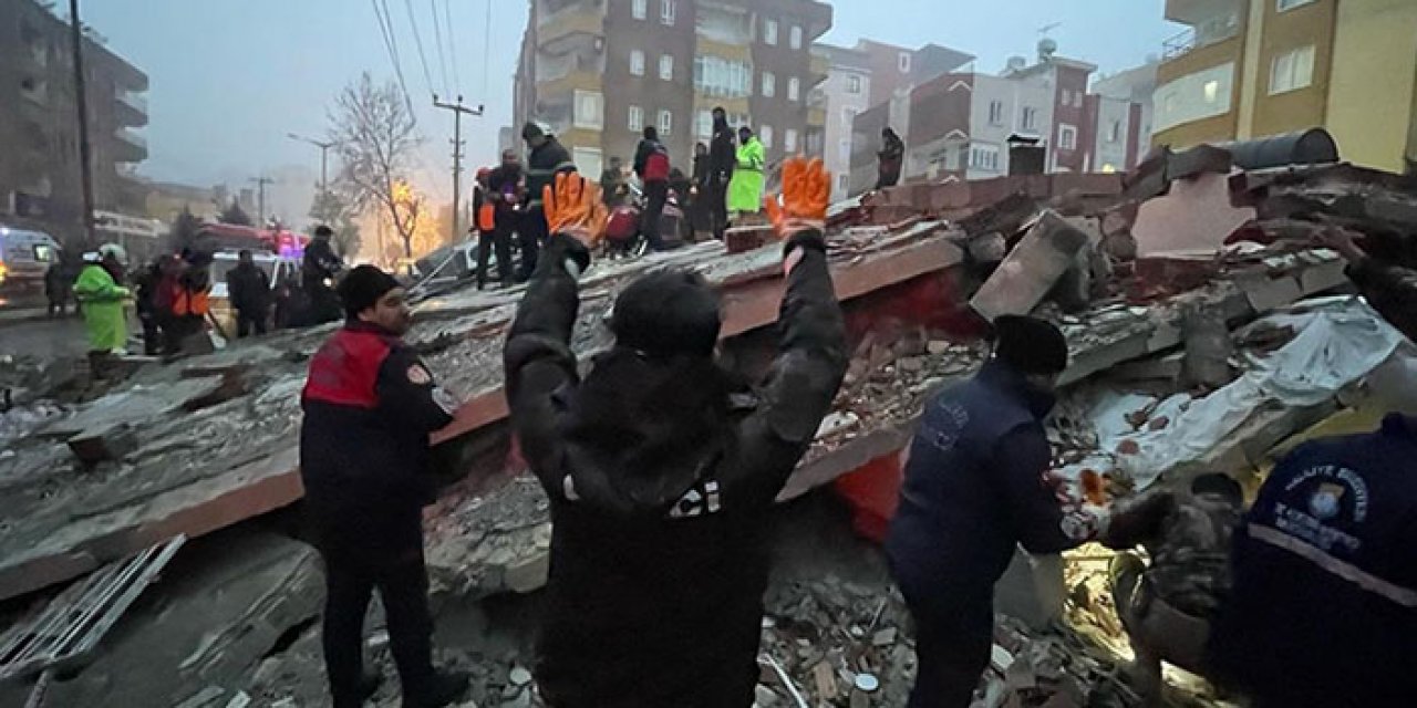 Malatya, Kilis, ve Gaziantep’te enkazdan 9 kişi kurtarıldı