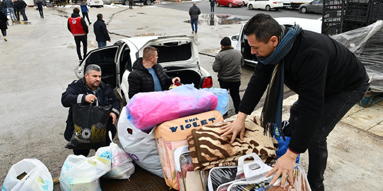 ABB yardımları evlerden alıyor