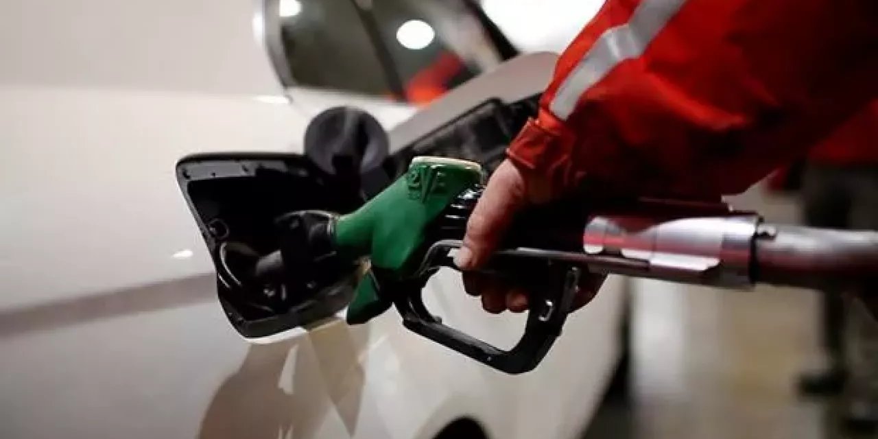 Deprem bölgesinde benzin ve motorine indirim