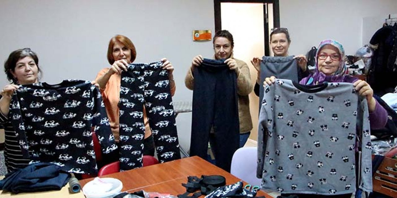 Edirne’de kadınlar depremzedeler için kıyafet dikiyor