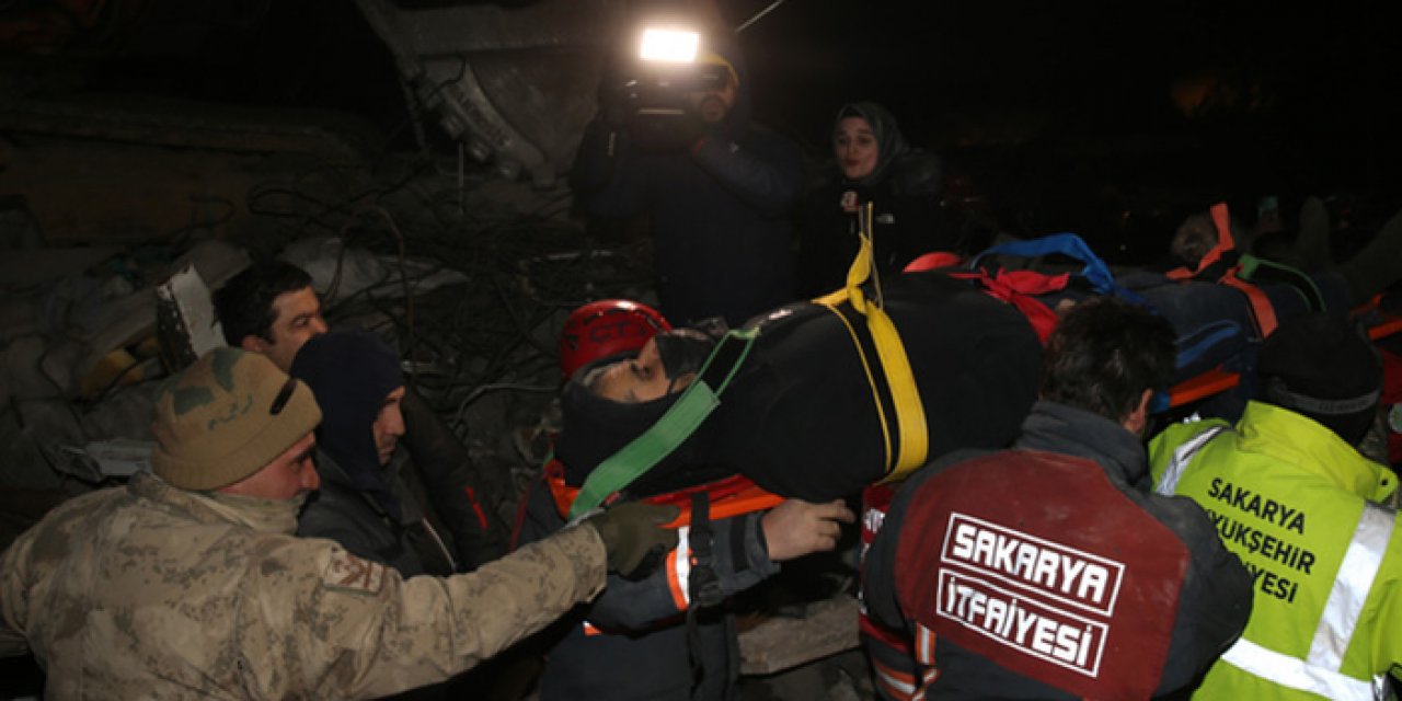 73 saatin ardından Kahramanmaraş’ta 3 kişilik aile sağ kurtarıldı