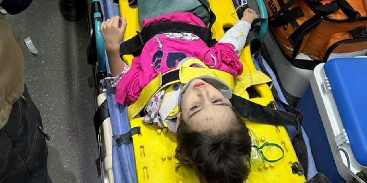 90 saatin ardından baba ve 5 yaşındaki kızı enkazdan sağ çıkarıldı