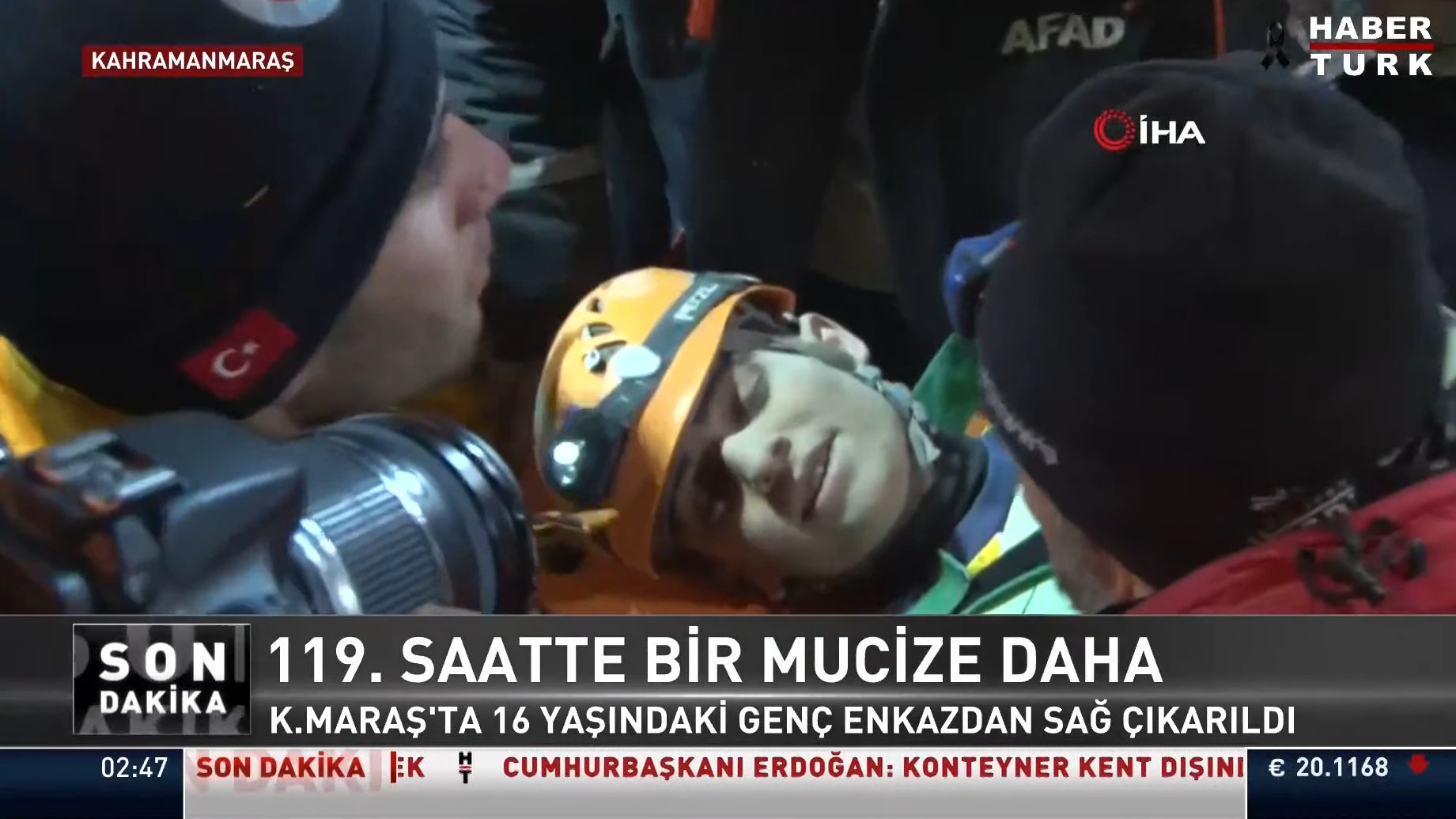 Bir mucize daha! 119. saatte Kamil enkazdan çıkarıldı