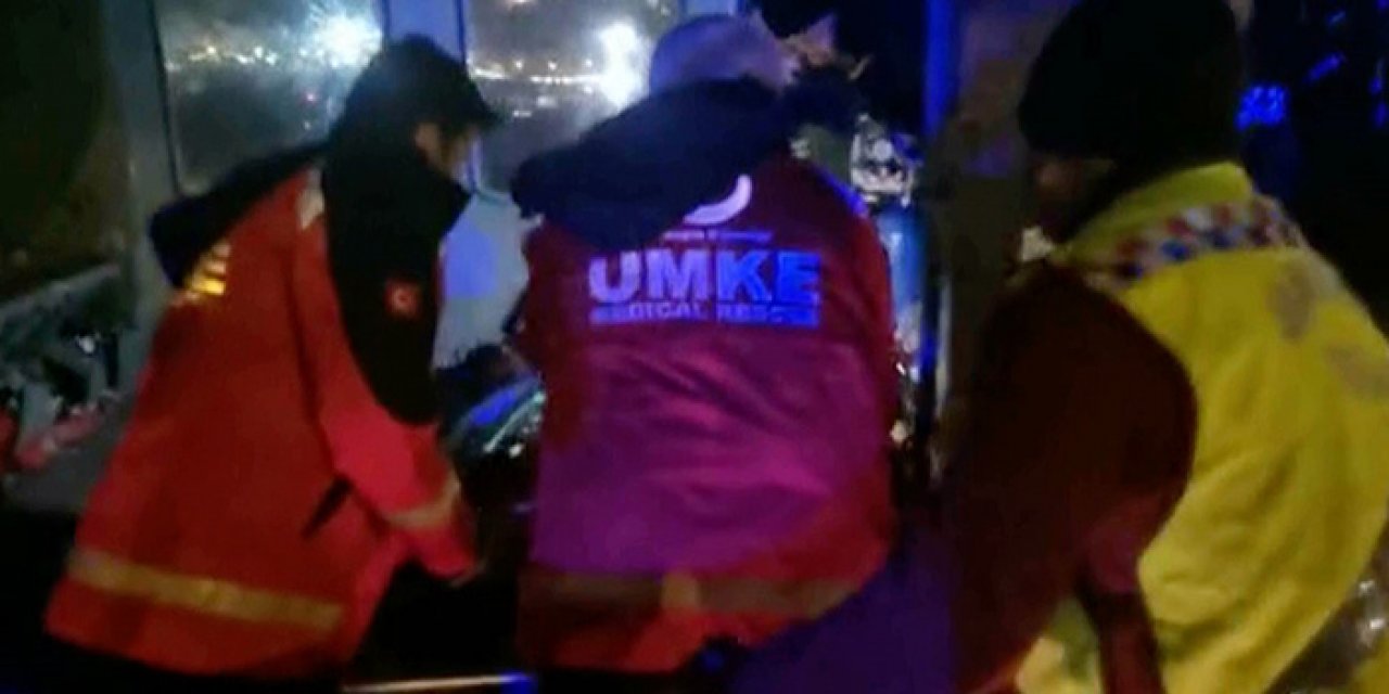 İslahiye’de baba ve engelli oğlu enkazdan çıkarıldı