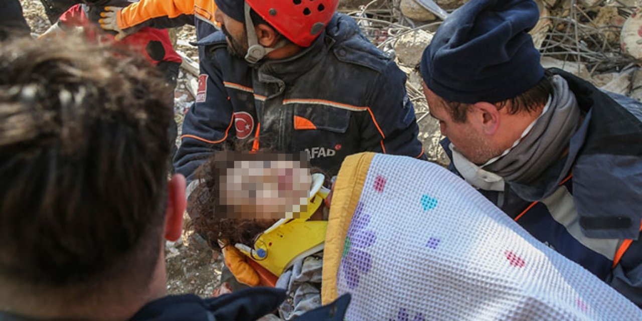 Hatay’da 131 saatin ardından 7 yaşındaki İrem sağ kurtarıldı