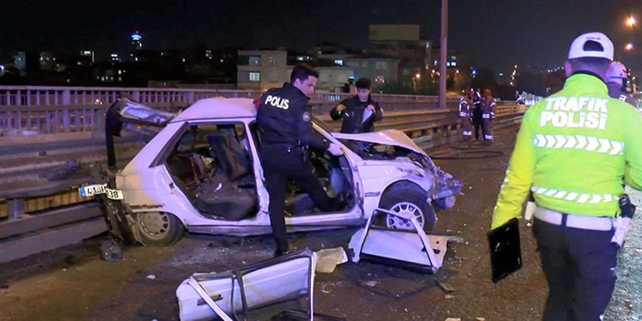 İstanbul’da yakıtı biten araca 2 araç çarptı:4 yaralı