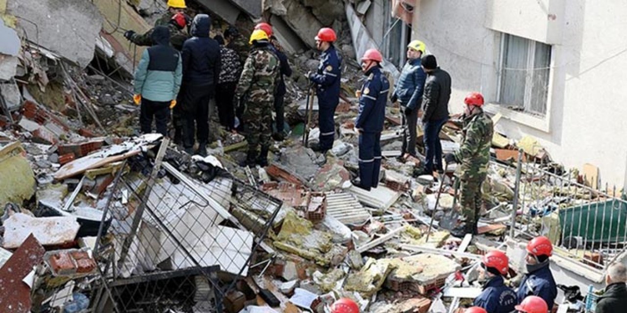 248’inci saatte sağ olarak kurtarıldı