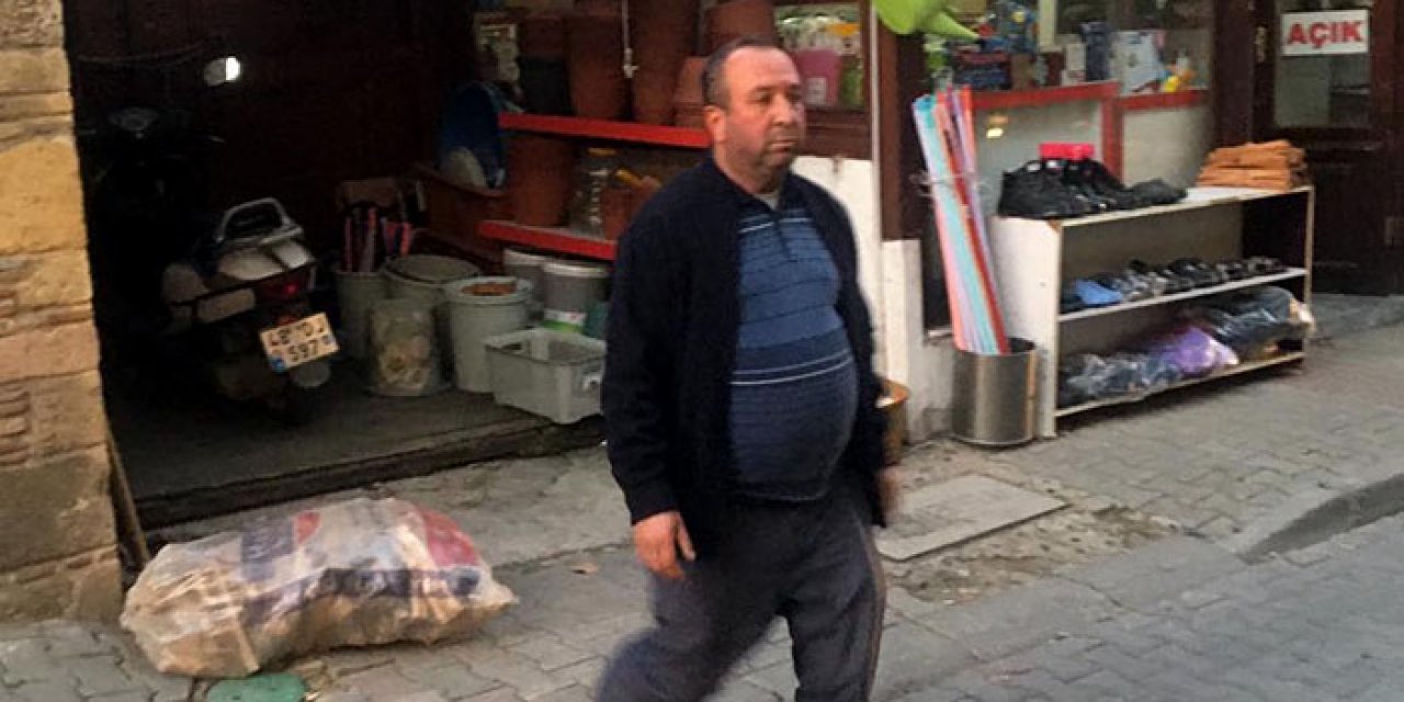 'Depremzedeyim' diyerek topladığı malzemeleri sattı