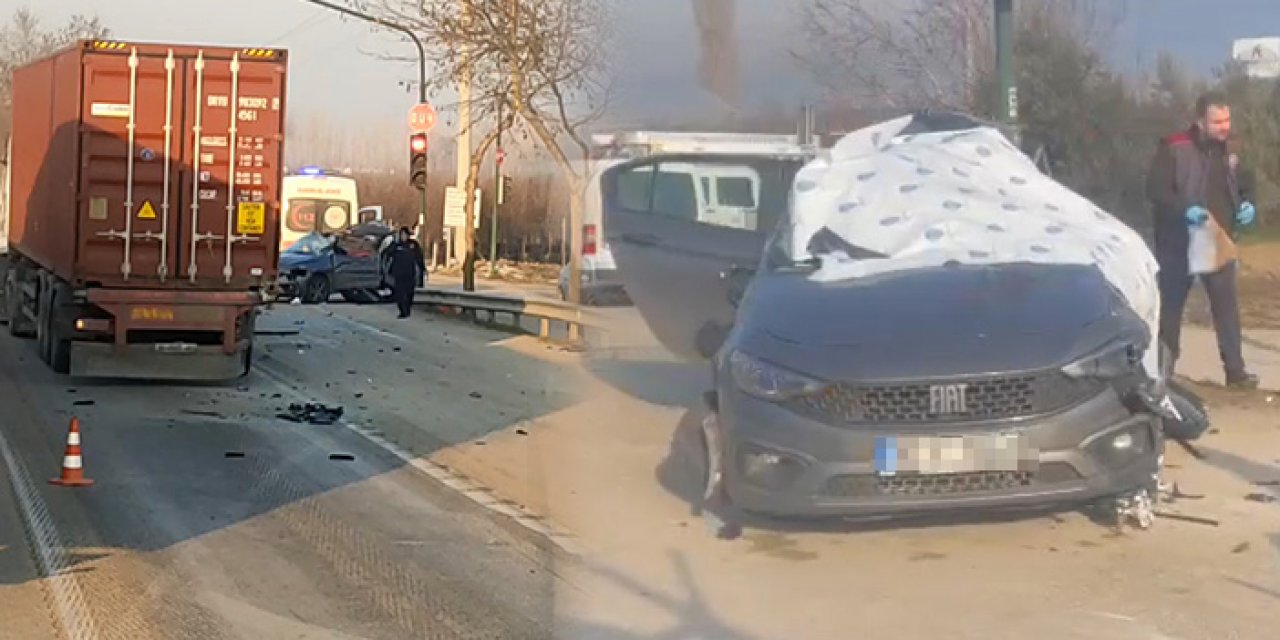 TIR’a çarpan otomobilin sürücüsü hayatını kaybetti