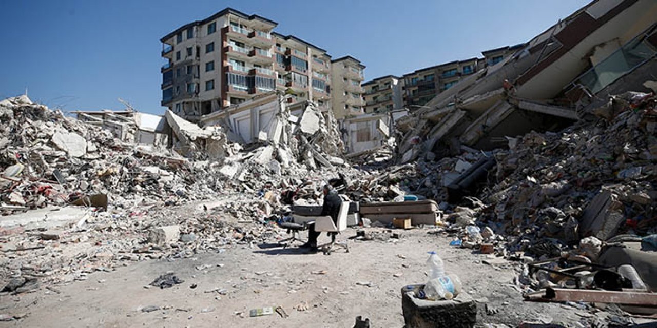 AFAD depremde son durumu açıkladı: 41 bin 156 can kaybı