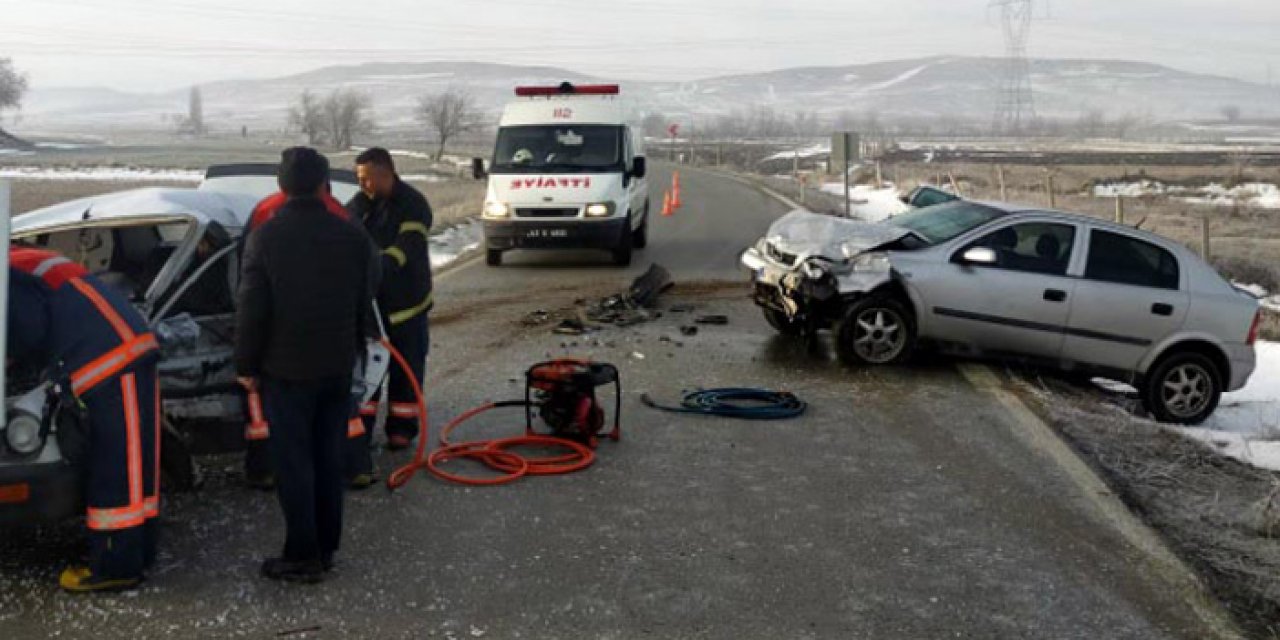 Kütahya'da feci kaza: 5 yaralı