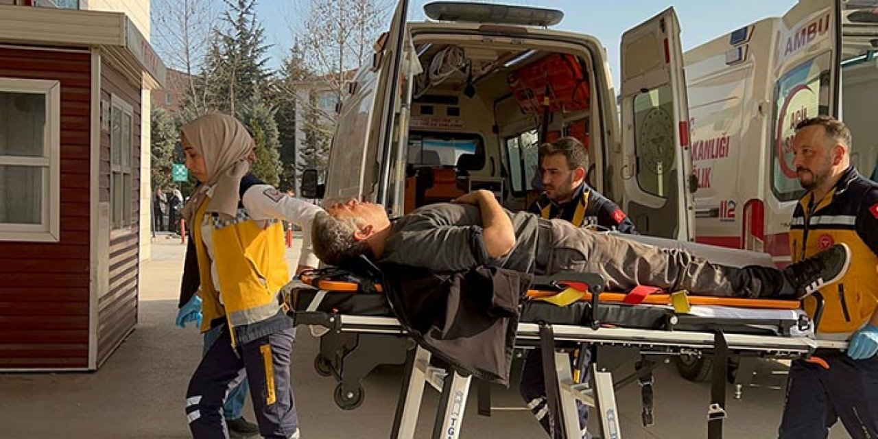 Alacaklısını bacağından vurdu başında ambulansı bekledi