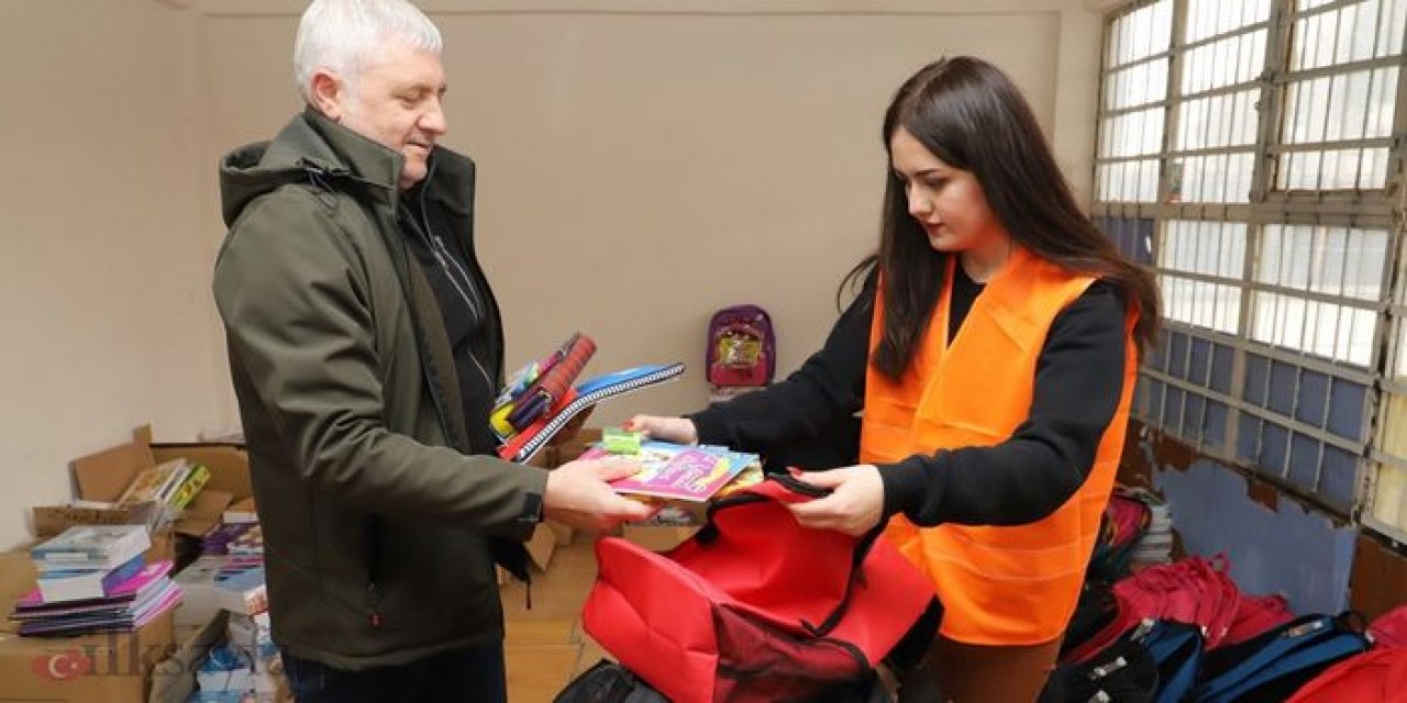 Ankara'da depremzede öğrencilere kırtasiye seferberliği