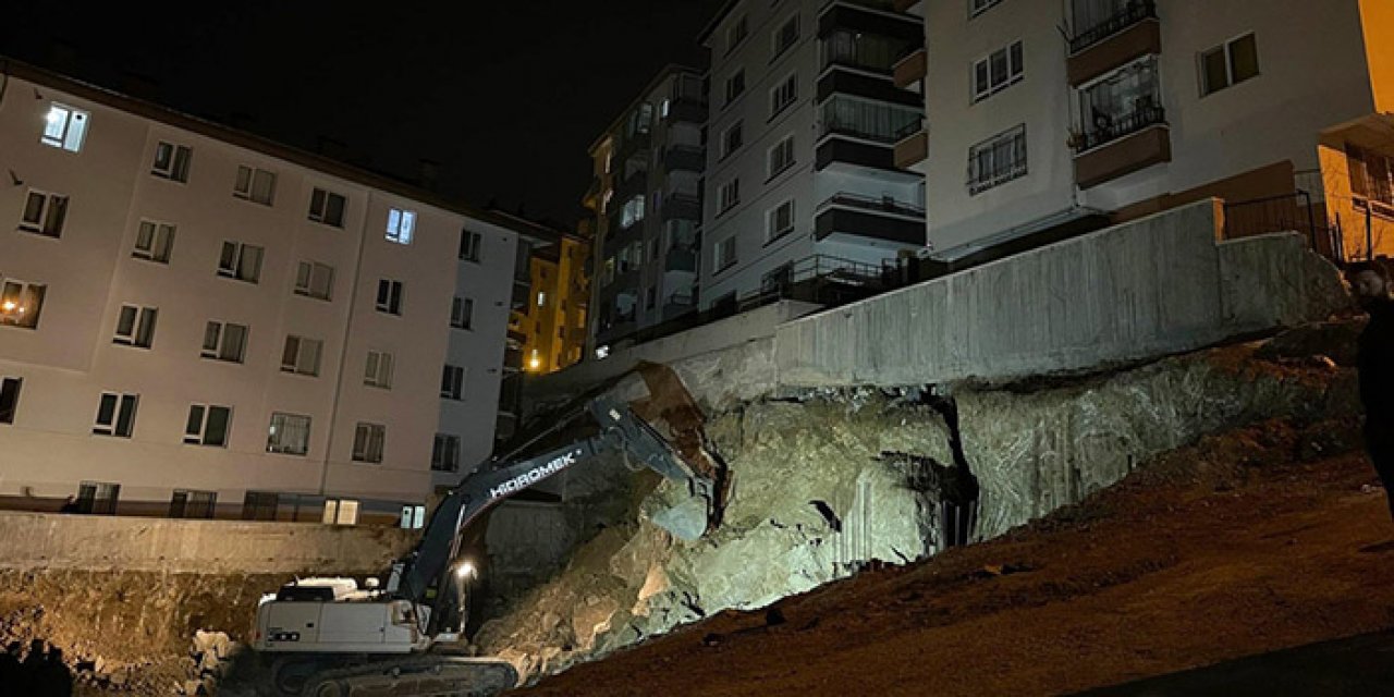 Mamak’ta inşaat alanının yanındaki 2 bina boşaltıldı
