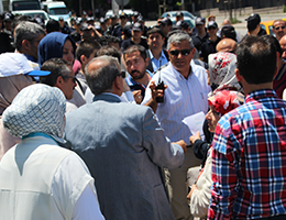 Fuhuş Kartları Protestosuna Polis engeli