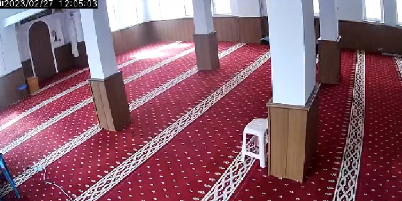 Malatya depreminde boş cami sallanırken öyle bir ses duyuldu ki…