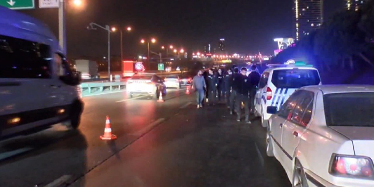 Karşıya geçmek isteyen kadına otomobil çarptı