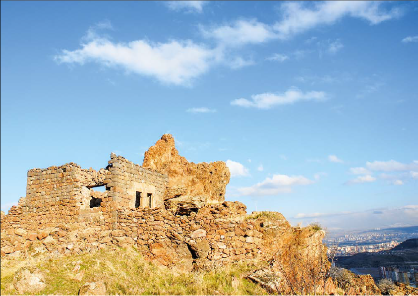 Kayseri Yılanlı Dağı, Kayseri Yılanlı Dağı nerede? Kayseri Yılanlı Dağı kaç metre?