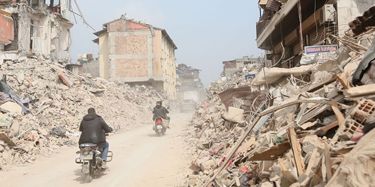 Yıkılmayan ya da hasar görmeyen yapı yok: Eski Antakya içler acısı