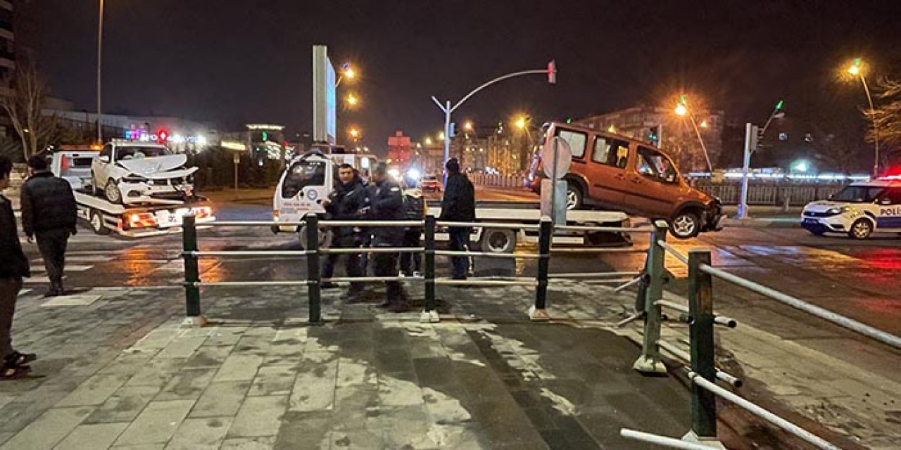 Kayseri’de 3 araç kaza yaptı: 1 yaralı