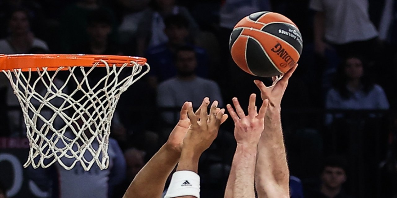 Anadolu Efes,  Partizan'ı konuk edecek