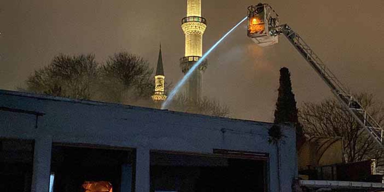 İstanbul’da metruk binada yangın çıktı