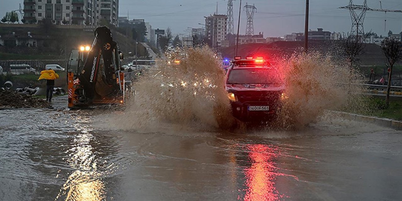 Deprem bölgesine yağış uyarısı: Akşam saatlerinde etkisini arttıracak