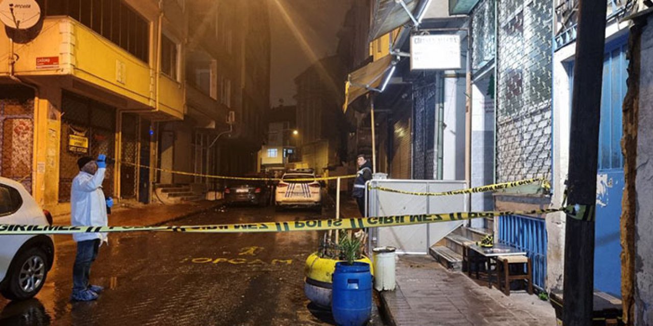 İstanbul’da kıraathaneye silahlı saldırı: 3 yaralı