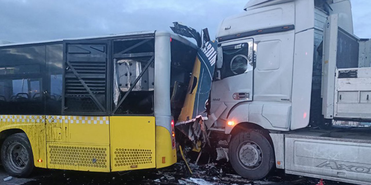 Tuzla’da zincirleme kaza: 2 ölü, 2 yaralı