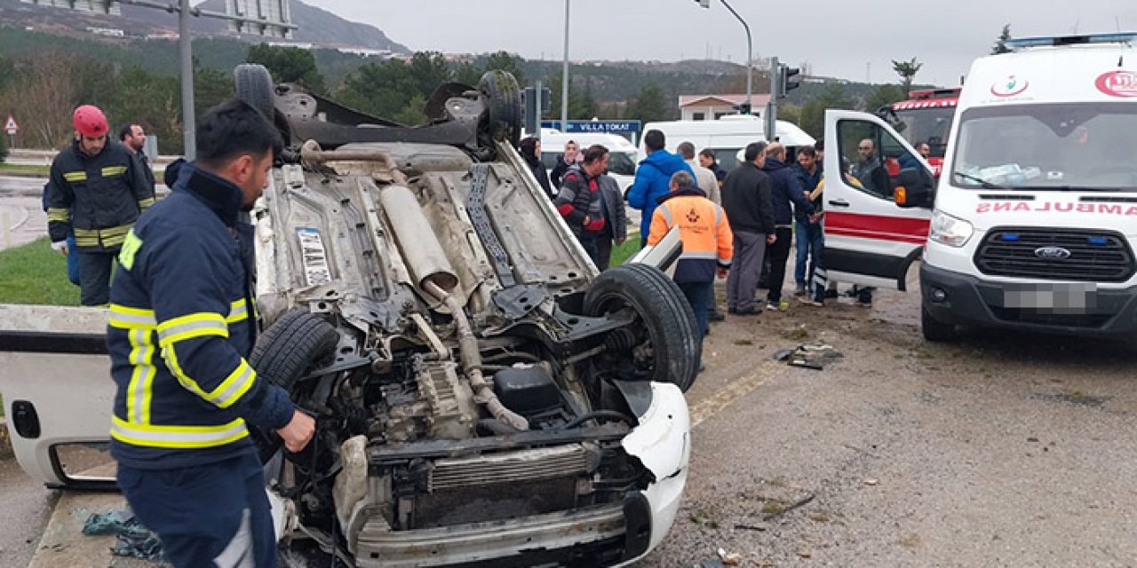 Kamyonla çarpışan araç devrildi: 1 ölü 2 yaralı