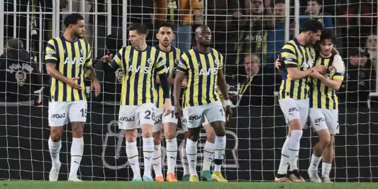 Fenerbahçe açıkladı: 3 futbolcudan kötü haber