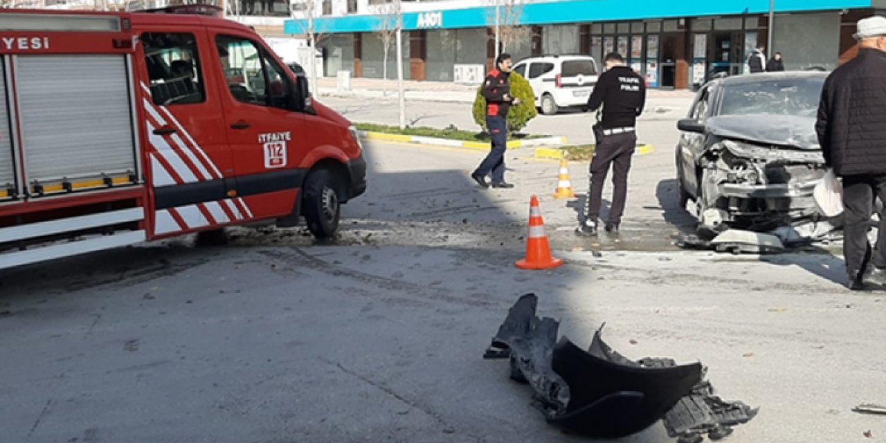 Çorum’da iki araç kaza yaptı: 3 yaralı