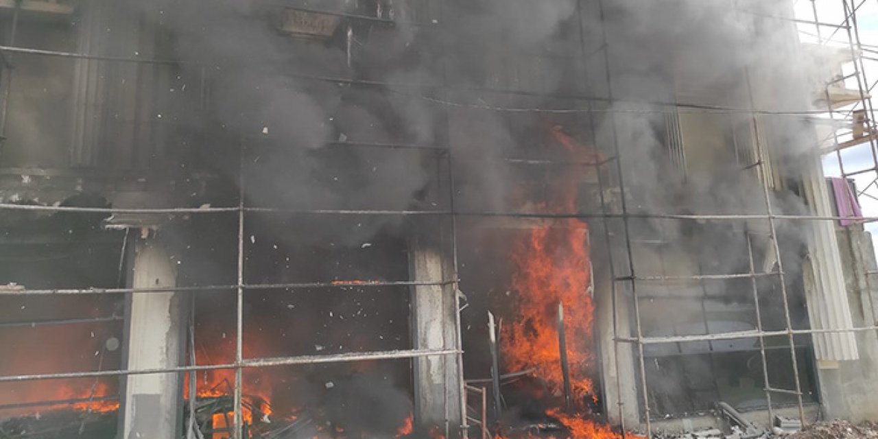 Diyarbakır’da inşaat halindeki binada yangın çıktı