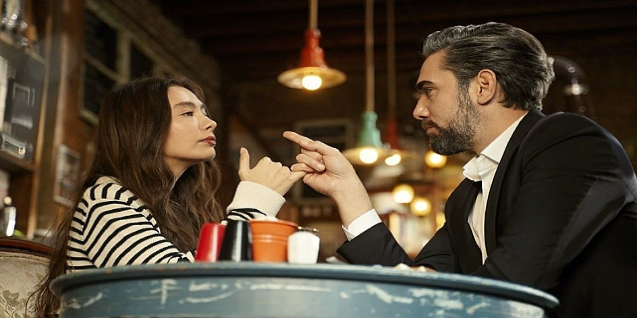 Gecenin ucunda bu akşam var mı? Gecenin ucunda bugün var mı? Gecenin ucunda bu hafta yok mu?