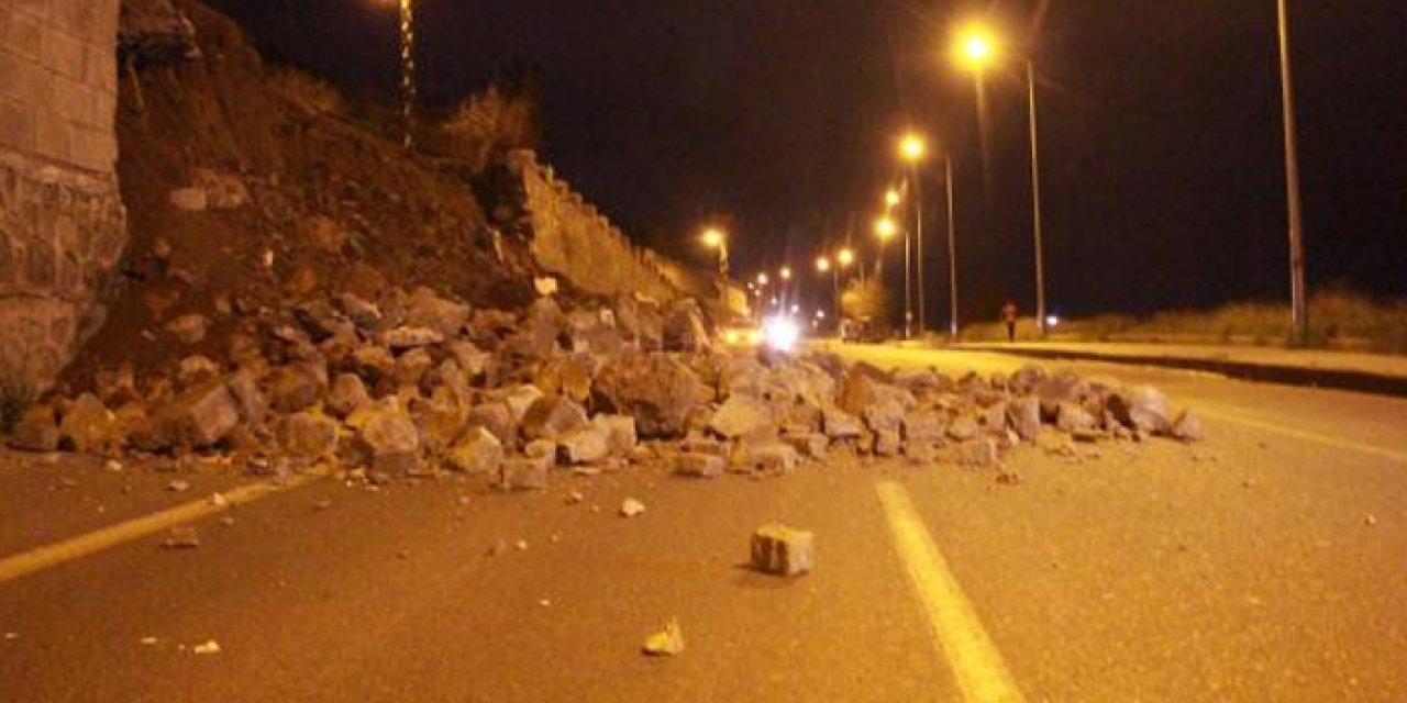 Diyarbakır'da istinat duvarı çöktü