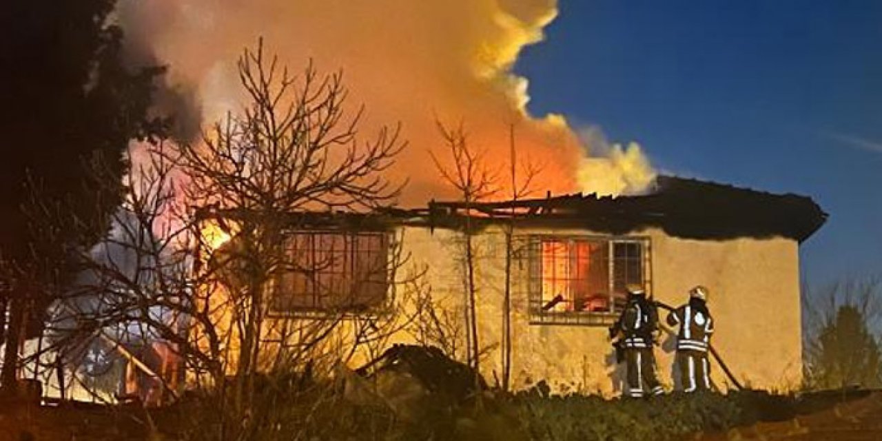 Tuzla'da gecekondu yangını