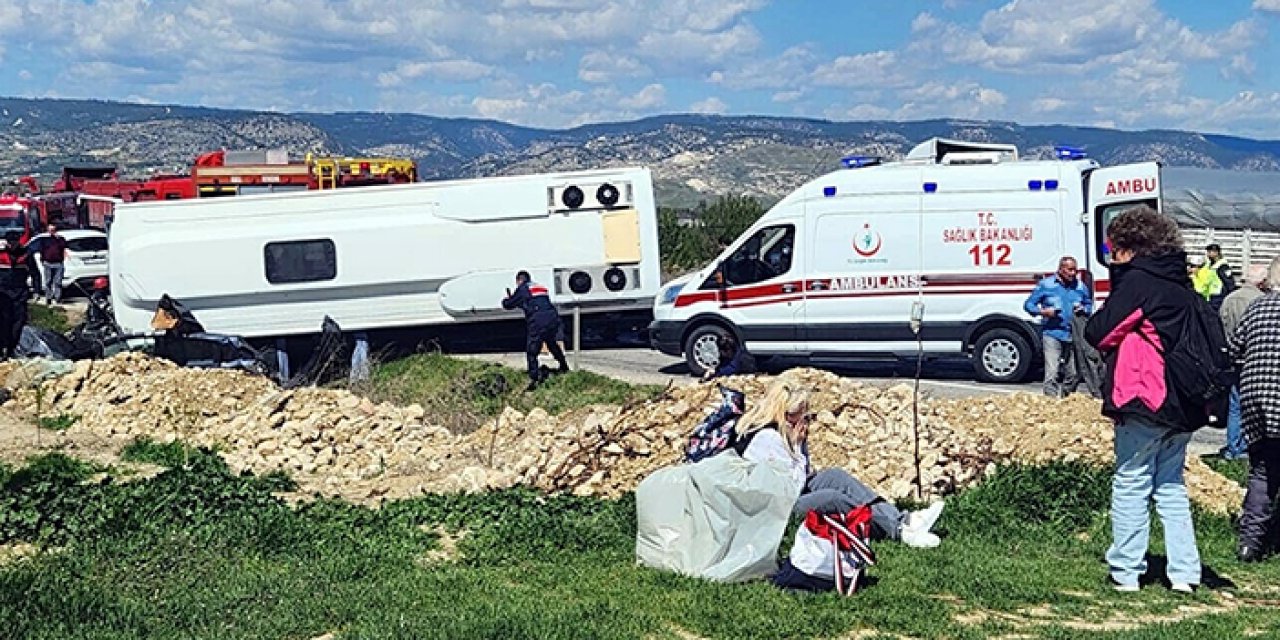 Denizli’de büyük kaza: 1 ölü 24 yaralı