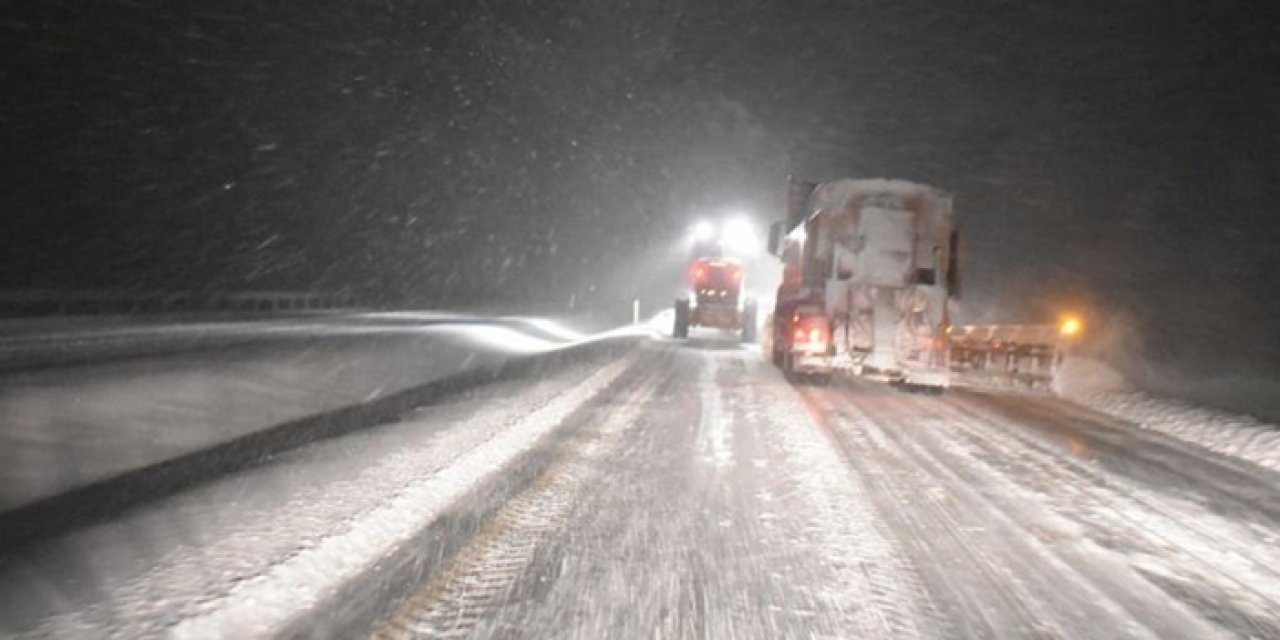 TIR'lar yolda kaldı
