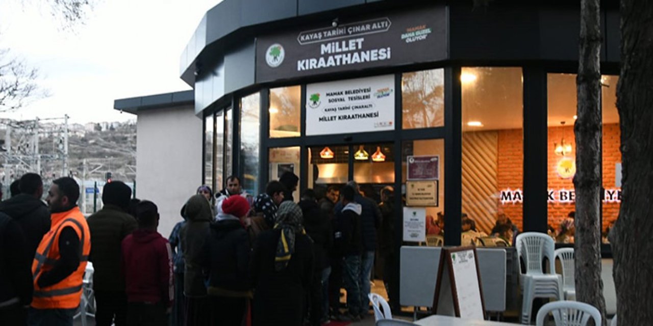 Mamak Belediyesi Millet Kıraathanesi’nde iftar yoğunluğu