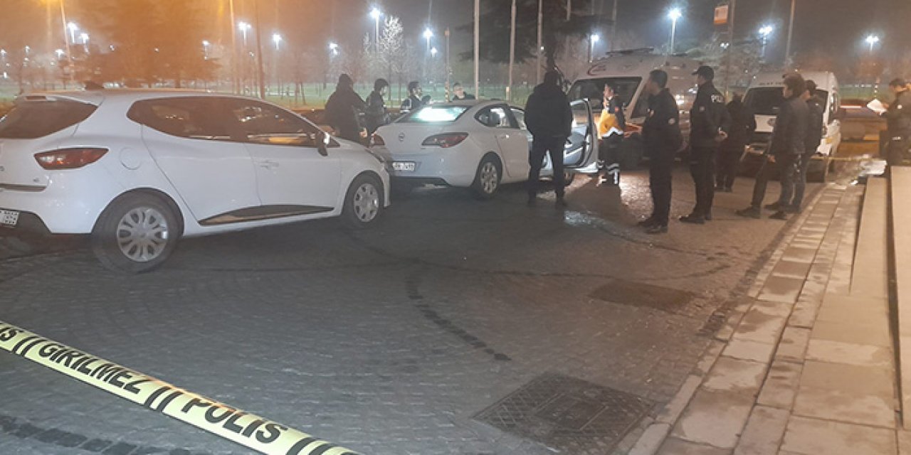 Park halindeki araçta ölü bulundu