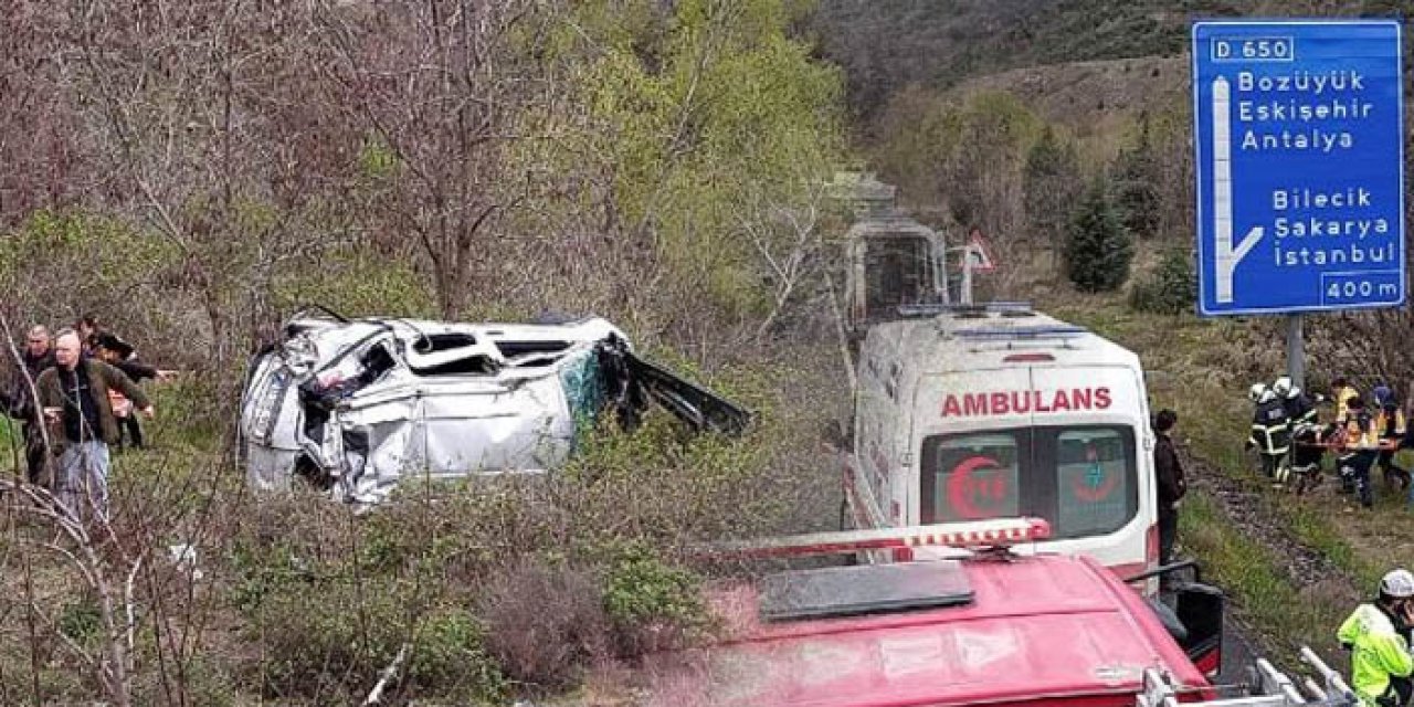 Otomobil şarampole devrildi: 1 ölü 2 yaralı