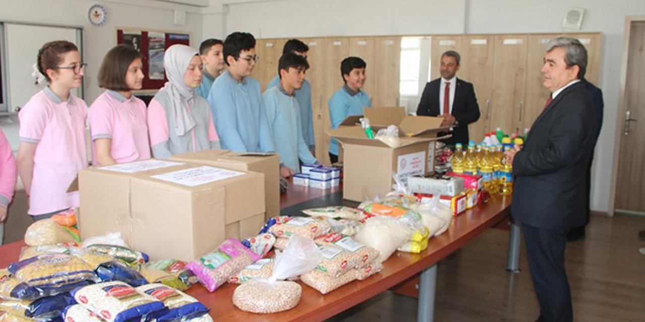 Öğrencilerden fedakârlık: Depremzedelere yardım kolisi