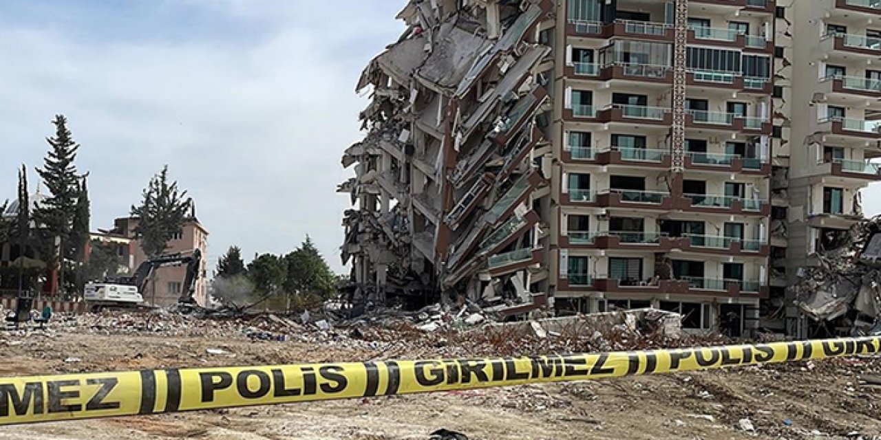 Bina yıkımları devam ediyor