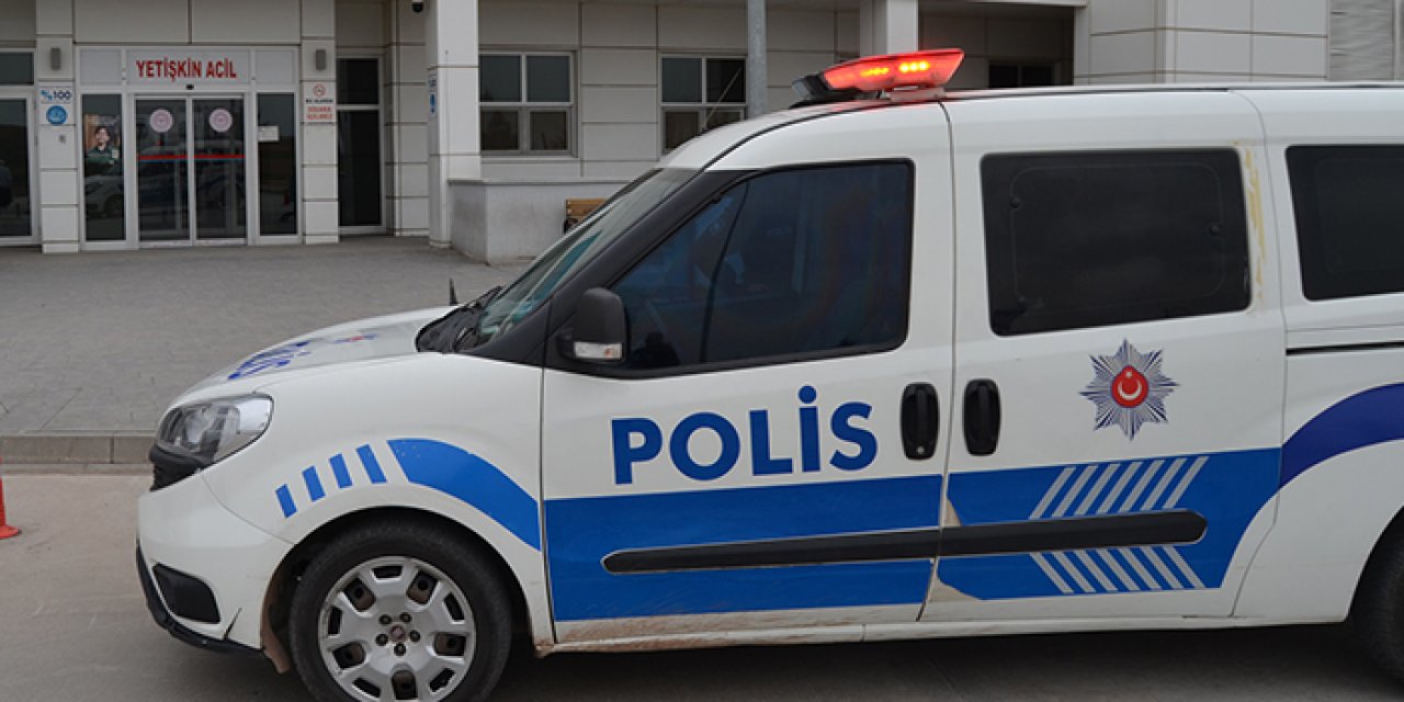 Firari yakınları ile polis arasında arbede çıktı: 2 yaralı