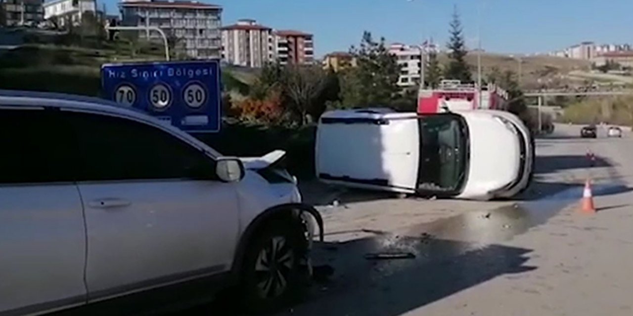 Ciple çarpışan otomobil devrildi: 2 yaralı